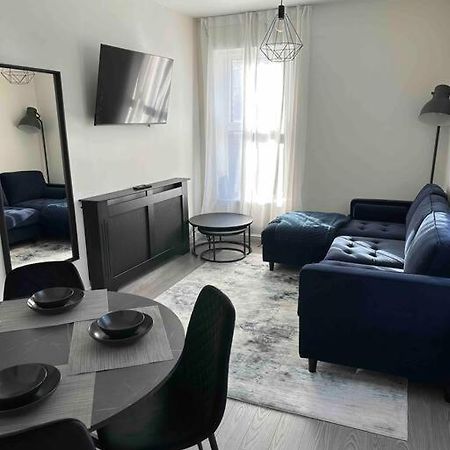 Modern Apartment, 1Km From City! ニューカッスル・アポン・タイン エクステリア 写真