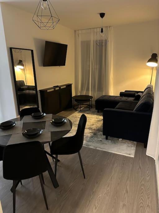 Modern Apartment, 1Km From City! ニューカッスル・アポン・タイン エクステリア 写真